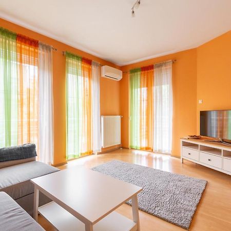 M36 Mester Apartment Будапеща Екстериор снимка