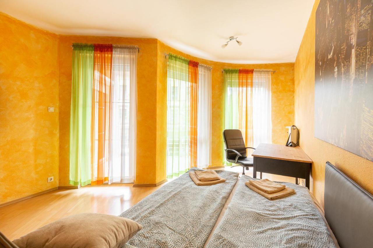M36 Mester Apartment Будапеща Екстериор снимка