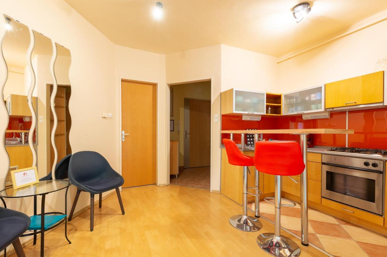 M36 Mester Apartment Будапеща Екстериор снимка